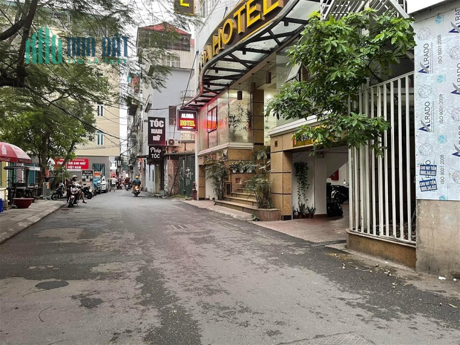 Bán Nhà Phố Lạc Long Quân Quận Tây Hồ. 72m Mặt Tiền 8.2m Nhỉnh 11 Tỷ. Cam Kết Ảnh Thật Mô Tả Chính