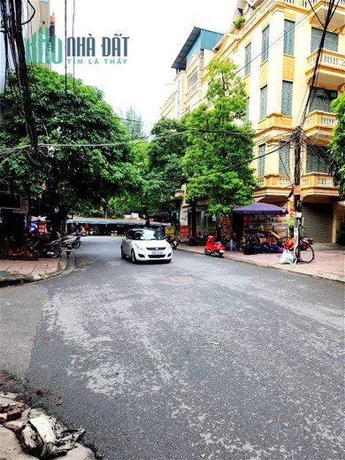 mặt phố  VĨNH PHÚC-VỈA HÈ ĐÁ BÓNG  – OTÔ TRÁNH-GẦN CHỢ KINH DOANH 57 M 5T 13.4 TỶ