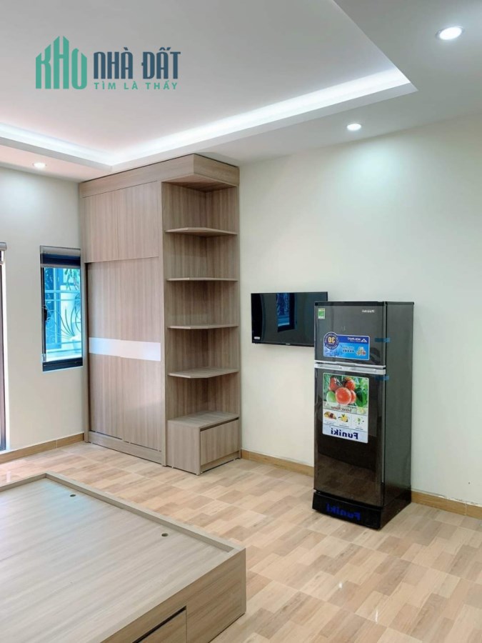 CCMN HOÀNG QUỐC VIỆT CẦU GIẤY NGÕ ÔTÔ 8T 28P DOANH THU 2TỶ/N >20TỶ 95M