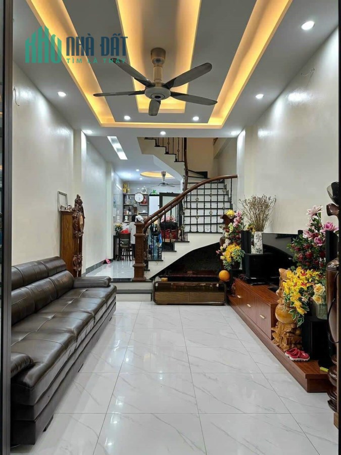 BÁN CĂN NHÀ GẦN HỌC VIỆN TÀI CHÍNH - BẮC TỪ LIÊM - DT45M2 , MT3,8m- 4 TẦNG - GIÁ 4 TỶ