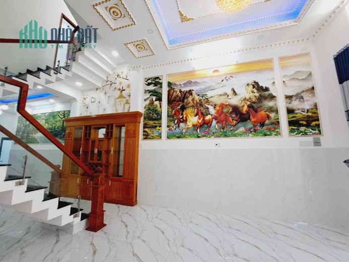 Bán Gấp Biệt Thự Mã Lò Lê Văn Quới Gần bệnh viện Bình Tân HXH đỗ cửa 80m2,4 Tầng Nhỉnh 4tỷ