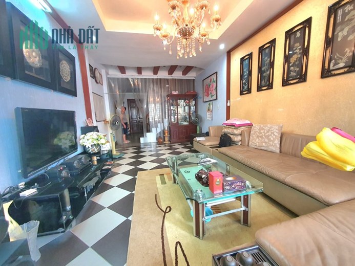 Bán Nhà Mặt Phố Hoa Bằng 63/67m2 x 5 tầng, 6 phòng ngủ + 1 cửa hàng kinh doanh đỉnh cao, mặt Phố mà