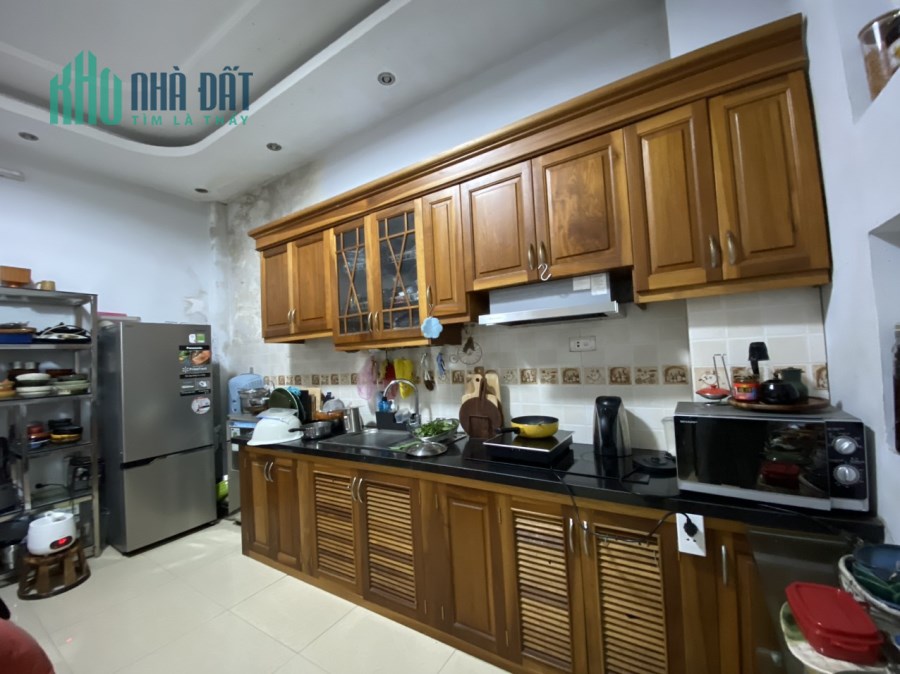 Bán nhà Bắc Biên, Dt 45m, nhà 4 tầng giá nhỉnh 3 tỷ.