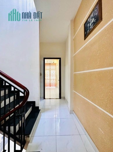 Hạ 550 triệu, bán gấp nhà Hẻm xe hơi Đường số 6, Gò Vấp