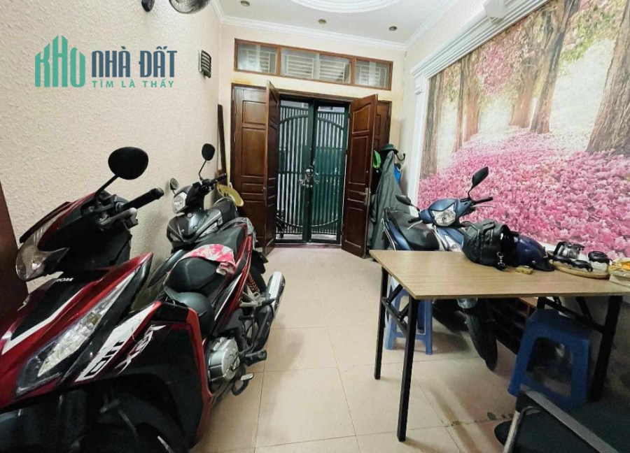 SIÊU HIẾM – TRUNG TÂM CẦU GIẤY – NGÕ THÔNG – Ô TÔ – 5T, NHỈNH 5 TỶ