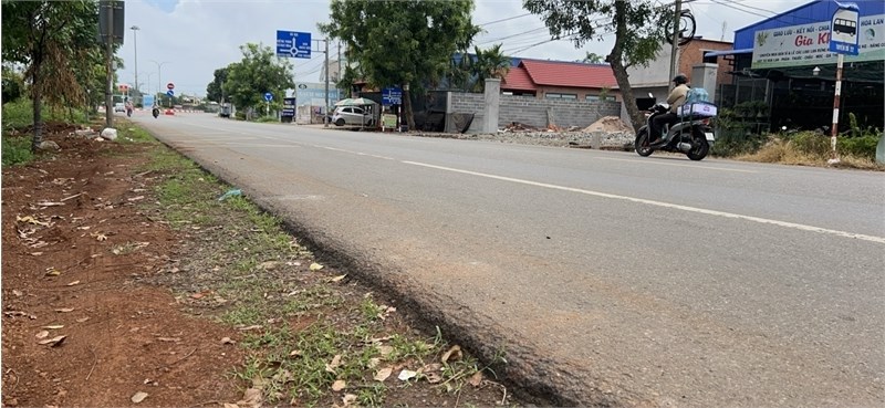 cần cho thuê hoặc bán nhà xưởng MT Kinh Doanh. đường tránh tấp nập dân cư