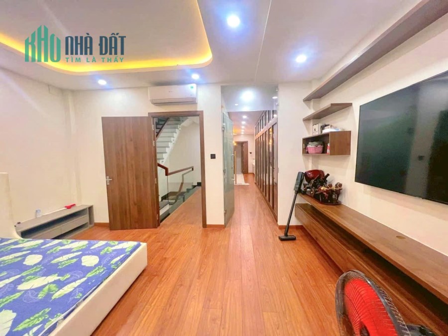 NHÀ NGỘP CỦA GIỚI THƯỢNG LƯU KHU HIỆP THÀNH CITY- NỘI THẤT XỊN- GẦN 100M2-5 TẦNG.