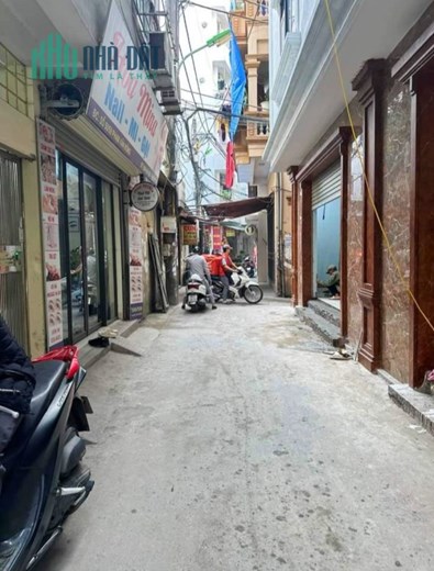 Bán đất Phạm Văn Đồng - Cầu Giấy 60m giá 9.3 tỷ, ngõ rộng, xây ở, kinh doanh, ccmn