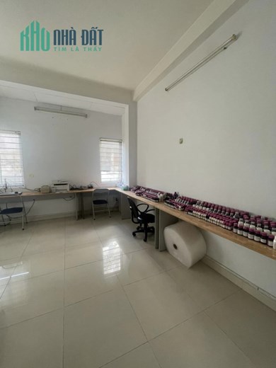 BÁN GẤP NHÀ 5 TẦNG ĐƯỜNG XVNT GẦN HÀNG XANH, 80M2 CHỈ 14 TỶ
