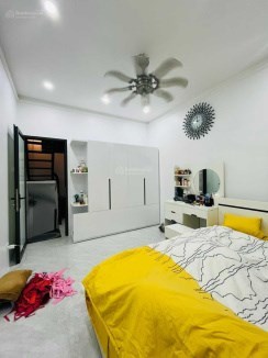 Bán toà nhà căn hộ 445 Nguyễn Khang 7 tầng 16 phòng khép  DT 70m2, MT 5,5 m giá bán 15 TỶ