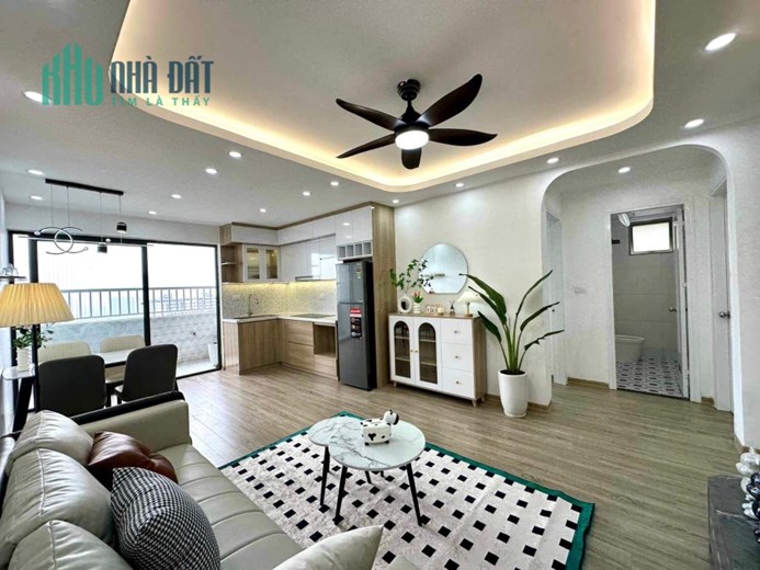 CĂN HỘ 3 NGỦ 83 MÉT FULL NỘI THẤT MỚI KOONG Ở LUÔN CHR 2TY368