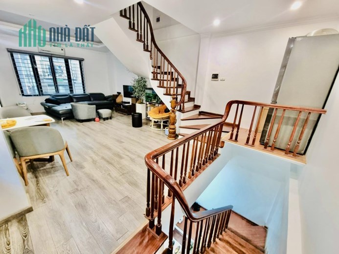 Bán Nhà Ngõ 6 Phố Đặng Văn Ngữ 51m2 x 4 tầng, 5 phòng ngủ đầy đủ công năng, full nội thất sang