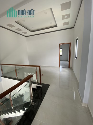 Bán gấp nhà cổng sau sân bay, đường Huỳnh Văn Nghệ - Bửu Long, 1 tỷ 450 sổ riêng
