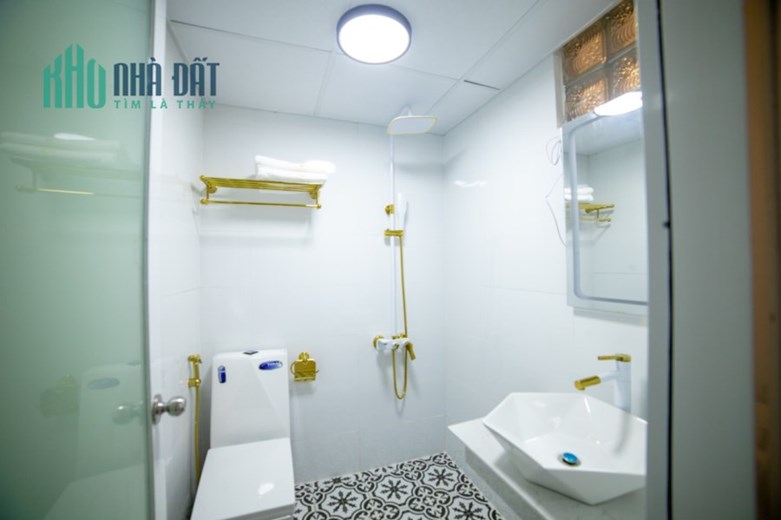 Bán khách sạn mặt tiền đường Phan Văn Trị cách biển 50m