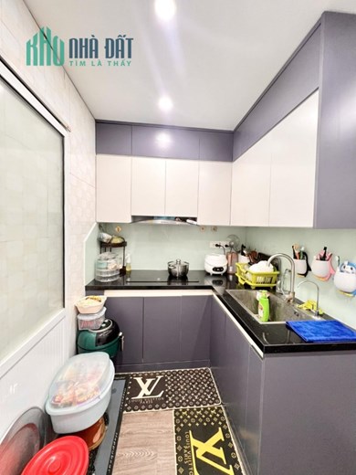 Cô Phương bán nhà Tân Mai- chỉ 1 tỉ hơn- 45m2x2 tầng- nhà đẹp ở luôn- ô tô đỗ cửa- 2 thoáng