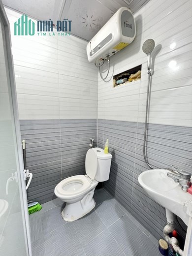 Cô Phương bán nhà Tân Mai- chỉ 1 tỉ hơn- 45m2x2 tầng- nhà đẹp ở luôn- ô tô đỗ cửa- 2 thoáng