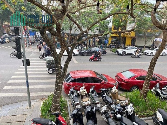 [HIẾM ] BÁN MP CỔ HÀNG VẢI ngay ngã 4 Hàng Vải - Hàng Gà - Hàng Đồng 76m2, 3T, KD đỉnh