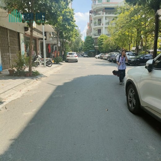 Bán nhà 5 tầng 90m2 phân lô, ô tô tránh, kinh doanh sầm uất ngày đêm, hơn 10 tỷ.