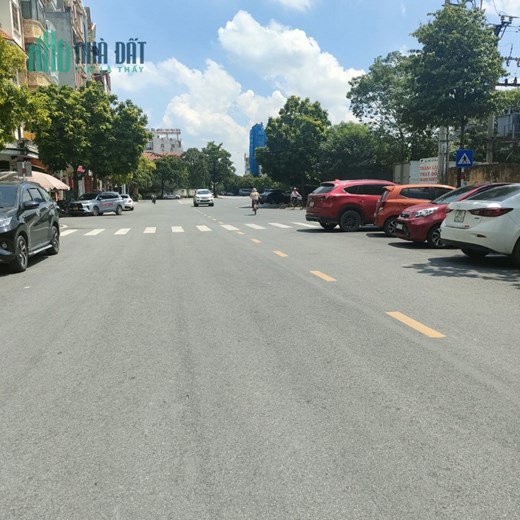 Bán nhà 5 tầng 90m2 phân lô, ô tô tránh, kinh doanh sầm uất ngày đêm, hơn 10 tỷ.