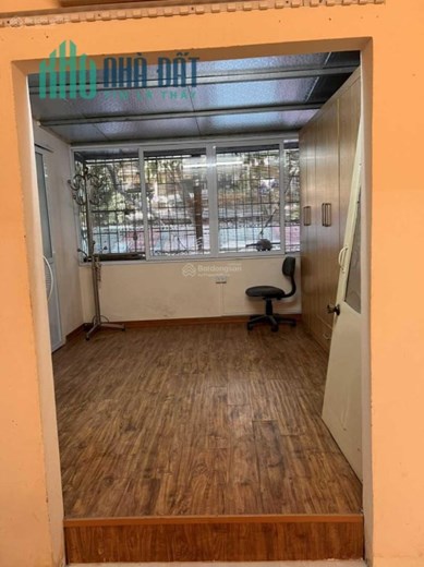 Chính chủ cho thuê căn hộ 206 tầng 2 khu C5, tập thể Giảng Võ, 2 mặt thoáng, đón ánh sáng tự nhiên