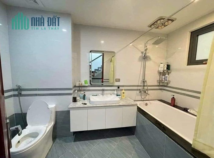 Nợ bank bán Gấp nhà liền kề KĐT Văn Quán gần hồ Văn Quán 72m2 chỉ 11.9 tỷ. LH 0989.62.6116
