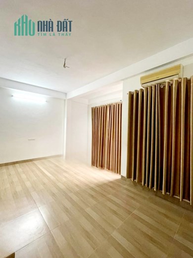 Bán nhà ĐÊ LA THÀNH - ĐỐNG ĐA - 40M2 X 4 TẦNG - MT 5.9M - VUÔNG ĐẸP - DÂN TỰ XÂY GẦN 2 NĂM - 5.6 TỶ