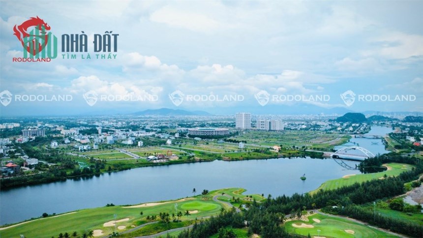 Bán đất 2 mặt tiền Shophouse FPT, gần Đại học FPT.Liên hệ: 0905.31.89.88