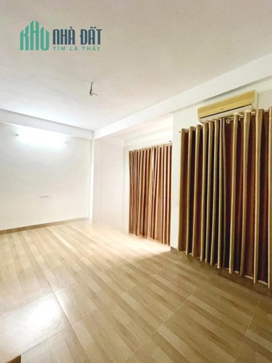 ĐÊ LA THÀNH - ĐỐNG ĐA - 40M2 X 4 TẦNG - Mặt tiền khủng - SỔ ĐỎ VUÔNG ĐẸP  - Hơn 5 TỶ