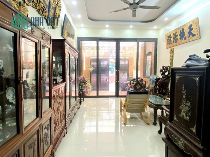 Bán Nhà Phố Mai Dịch Quận Cầu Giấy. 78m Xây 5 Tầng Mặt Tiền 4.5m Nhỉnh 12 Tỷ. Cam Kết Ảnh Thật Mô