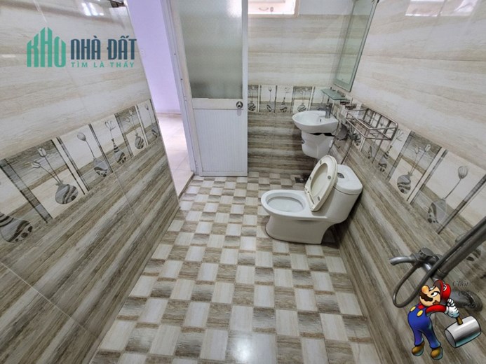 XE HƠI ĐỖ CỬA - NGAY CVPM QUANG TRUNG QUẬN 12, NGANG 5M, NỞ HẬU TÀI LỘC, 2 TẦNG, CHỈ HƠN 5 TỶ.
