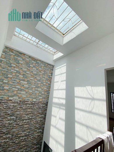 Bán Nhà Phố Phạm Văn Đồng 47,4m2 x 5 tầng, 4 phòng ngủ đầy đủ công năng, nội thất sang trọng gara ô