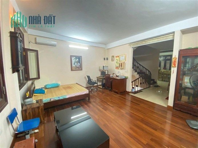 Bán Nhà Phố Võng Thị Quận Tây Hồ. 97m Mặt Tiền 6m Nhỉnh 11 Tỷ. Cam Kết Ảnh Thật Mô Tả Chính Xác.