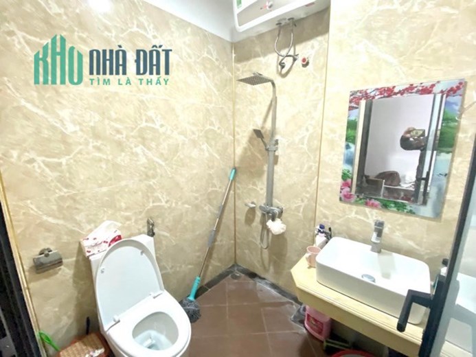 BÁN NHÀ  CHÍNH CHỦ TÂN MAI, NGUYỄN CHÍNH, MẶT NGÕ Thông Ô TÔ HƠN 4  TỶ