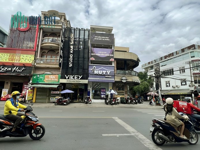 Cho thuê nhà nguyên căn mặt tiền Nguyễn Gia Trí, P25, Bình Thạnh