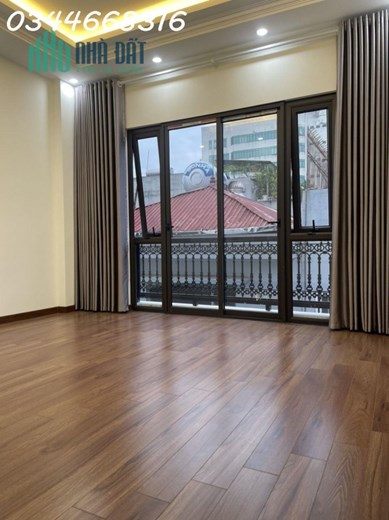 Bán nhà Nguyễn Văn Cừ, ngõ thông, ô tô vào nhà, ở ngay, 8 tỷ