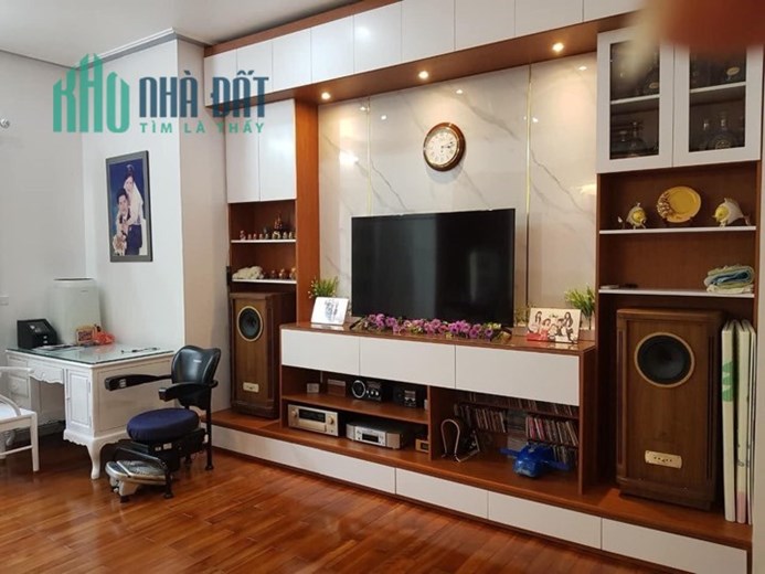 CHỈ 27 TỶ SỞ HỮU NHÀ SÁT PHỐ, THANG MÁY, VỈA HÈ, Ô TÔ TRÁNH, KINH DOANH PHỐ TRUNG KÍNH.
