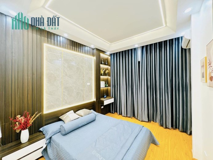 BÁN NHÀ 6 TẦNG LÔ GÓC 39M2, 4 NGỦ + WC KHÉP KÍN Ở SƯỚNG GẦN PHỐ Ô TÔ ĐỖ CỔNG NGÕ NÔNG