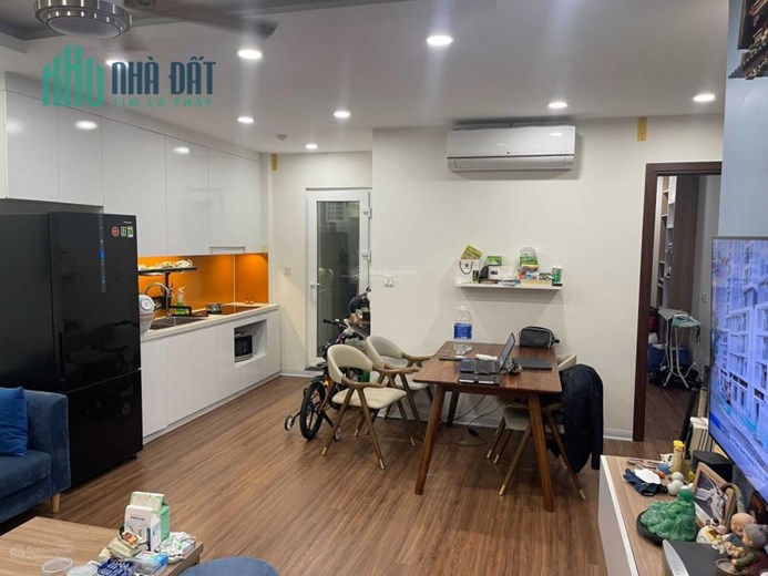 Chính chủ cần bán căn hộ 68m2, full đồ với giá 2,1 tỷ. Nhận nhà ở ngay trước Tết