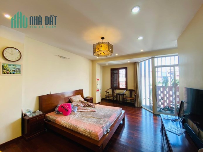 Bán nhà đẹp phân lô về ở luôn đón Tết ô tô tránh đỗ cổng Phố Quan Nhân 40m2x4 tầng nhỉnh 6 tỷ.