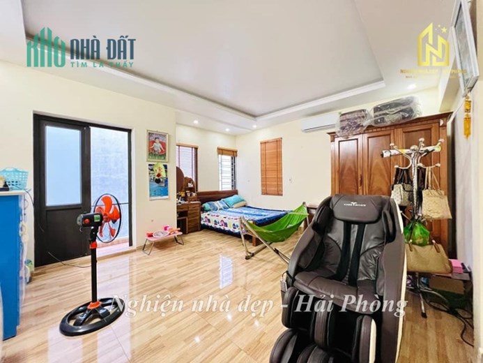 Bán nhà ngay sau mặt đường Thư Trung - Hải An, 62m 4 tầng GIÁ 3.1 tỉ