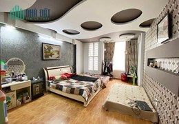 Bán nhà ngõ 193 Hồ Sen thông Chợ Hàng, 42m 4 tầng GIÁ 2.4 tỉ