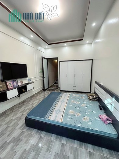Bán nhà Hàng Kênh, diện tích 43m 3 tầng GIÁ 3.1 tỉ, sân cổng riêng, xây độc lập