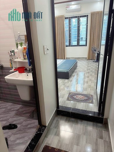 Bán nhà Hàng Kênh, diện tích 43m 3 tầng GIÁ 3.1 tỉ, sân cổng riêng, xây độc lập
