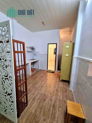 Bán Nhà Gần ĐH Ngân Hàng Linh Trung Thủ Đức 31m2 HXH Chỉ 2.x Tỷ Mới Vào Ở Ngay.