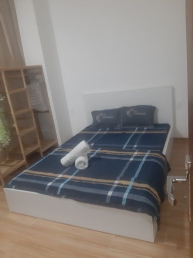 Cho thuê lầu 4 nhà phố Manhattan Vinhomes, đường Nguyễn Xiển, Long Thạnh Mỹ, Q9