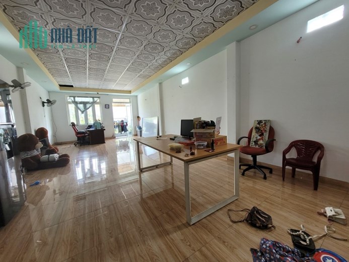 Bán nhà KDC Long Sơn, Long Bình, Thủ Đức, DT 115m2, đường ô tô tránh nhau, giá chỉ hơn 5 tỷ.