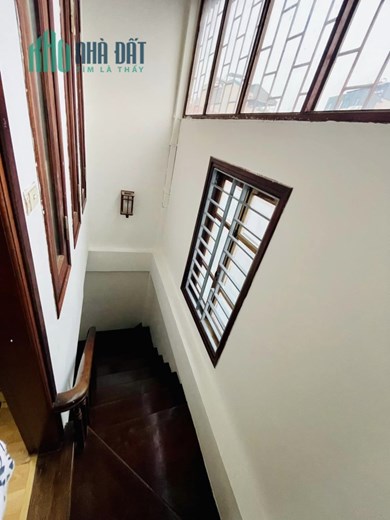 Bán nhà ngay mặt phố Láng Hạ - Đống Đa 42m2x4Tầng nhà siêu đẹp, ở luôn chỉ 5 tỷ