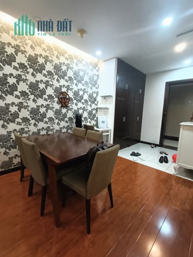 Cho thuê căn hộ The Everich , Đường 3/2, Phường 15, Quận 11 :  115m2, 2PN, 2WC, Full nội thất