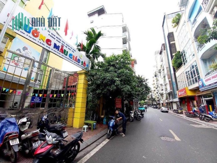 [ HIẾM] BÁN NHÀ MP GẦN NGÃ 5 sát  đường Thanh Niên view Hồ Trúc Bạch DT 140m2, 9T.