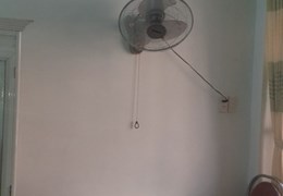 Cho thuê phòng lầu 1 có ban công rộng mát